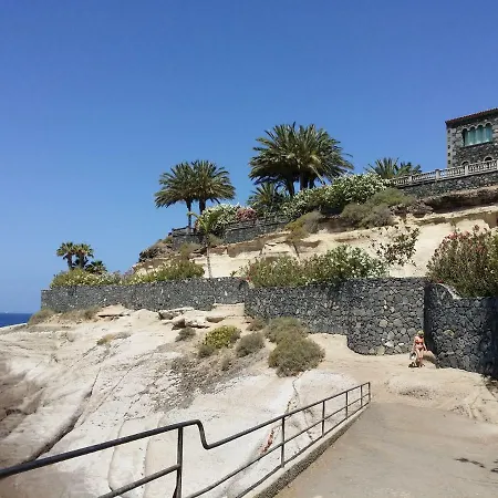 Beachfront Romantica With Private Pool, Jacuzzi, Large Terrace, Bbq, Wifi, Parking