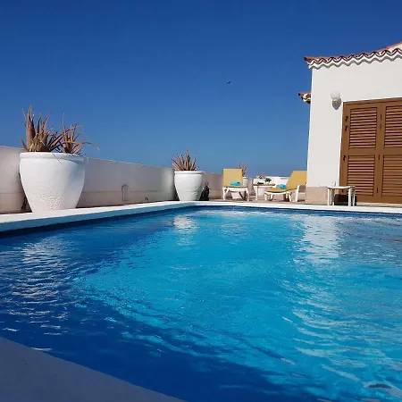 Villa Beachfront Romantica With Private Pool, Jacuzzi, Large Terrace, Bbq, Wifi, Parking *