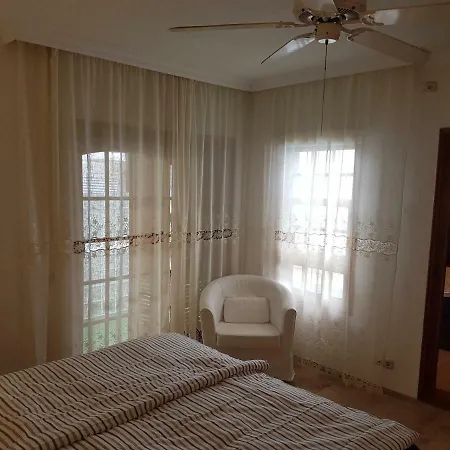 Villa Beachfront Romantica With Private Pool, Jacuzzi, Large Terrace, Bbq, Wifi, Parking